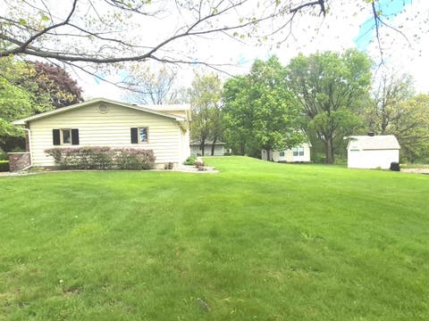 Tiny photo for 8 Hawthorne Drive, Oswego, IL 60543 (MLS # 12608060)