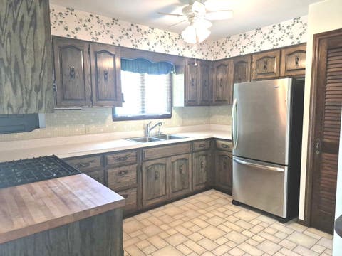 Tiny photo for 8 Hawthorne Drive, Oswego, IL 60543 (MLS # 12608060)