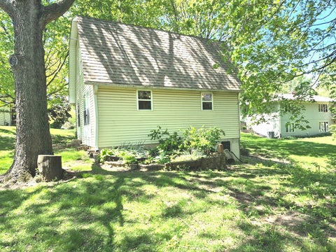 Tiny photo for 8 Hawthorne Drive, Oswego, IL 60543 (MLS # 12608060)