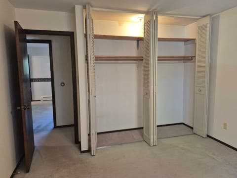 Tiny photo for 8 Hawthorne Drive, Oswego, IL 60543 (MLS # 12608060)
