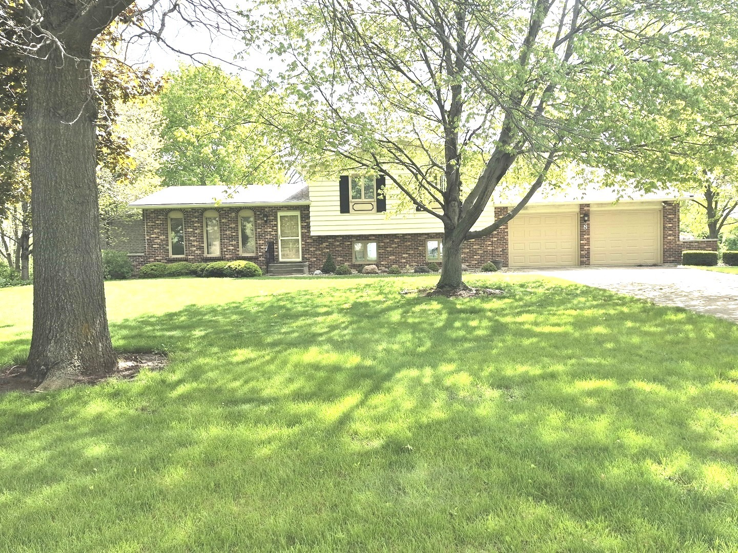 8 Hawthorne Drive