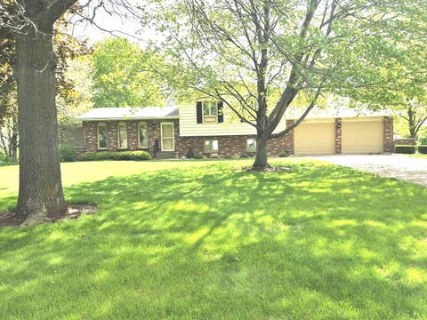 Tiny photo for 8 Hawthorne Drive, Oswego, IL 60543 (MLS # 12608060)