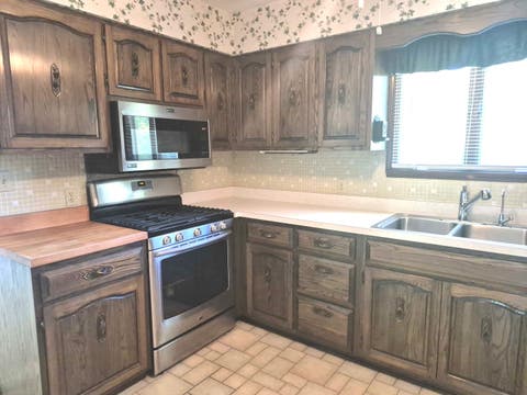 Tiny photo for 8 Hawthorne Drive, Oswego, IL 60543 (MLS # 12608060)
