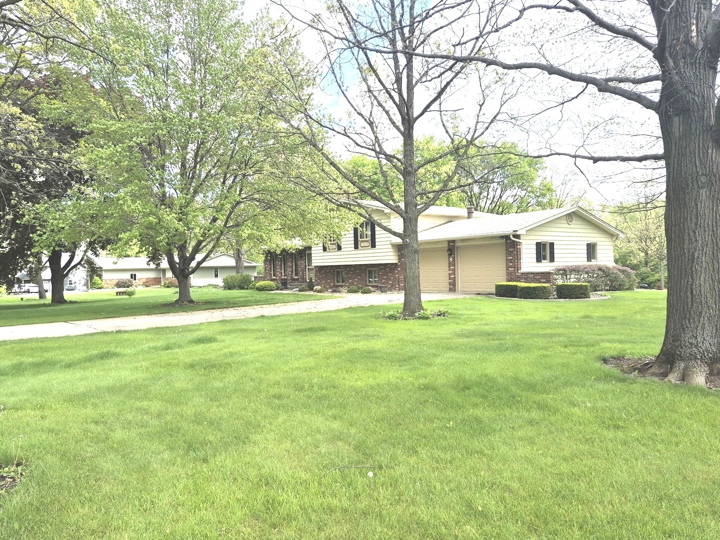 8 Hawthorne Drive