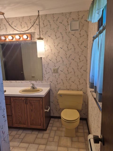 Tiny photo for 8 Hawthorne Drive, Oswego, IL 60543 (MLS # 12608060)