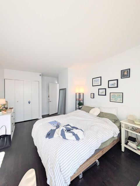 Tiny photo for 33 W Ontario Street #17F, Chicago, IL 60654 (MLS # 12579370)