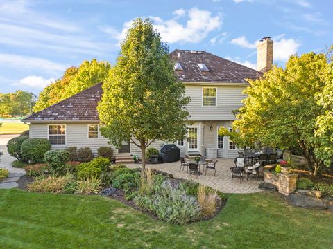Tiny photo for 28 Winners Cup Circle, Wheaton, IL 60189 (MLS # 12487657)