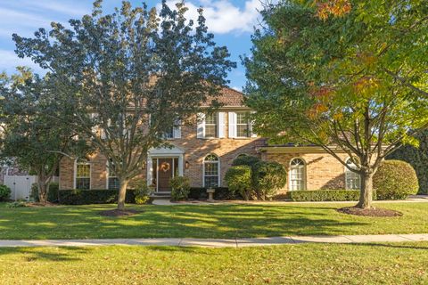 Photo of 28 Winners Cup Circle, Wheaton, IL 60189 (MLS # 12487657) Photo of 28 Winners Cup Circle, Wheaton, IL 60189 (MLS # 12487657)