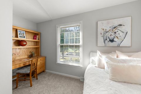 Tiny photo for 28 Winners Cup Circle, Wheaton, IL 60189 (MLS # 12487657)