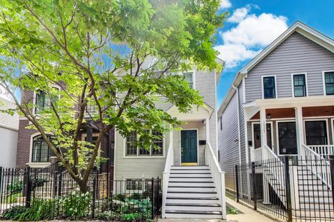 Photo of 1919 W FLETCHER Street, Chicago, IL 60657 (MLS # 12519999)