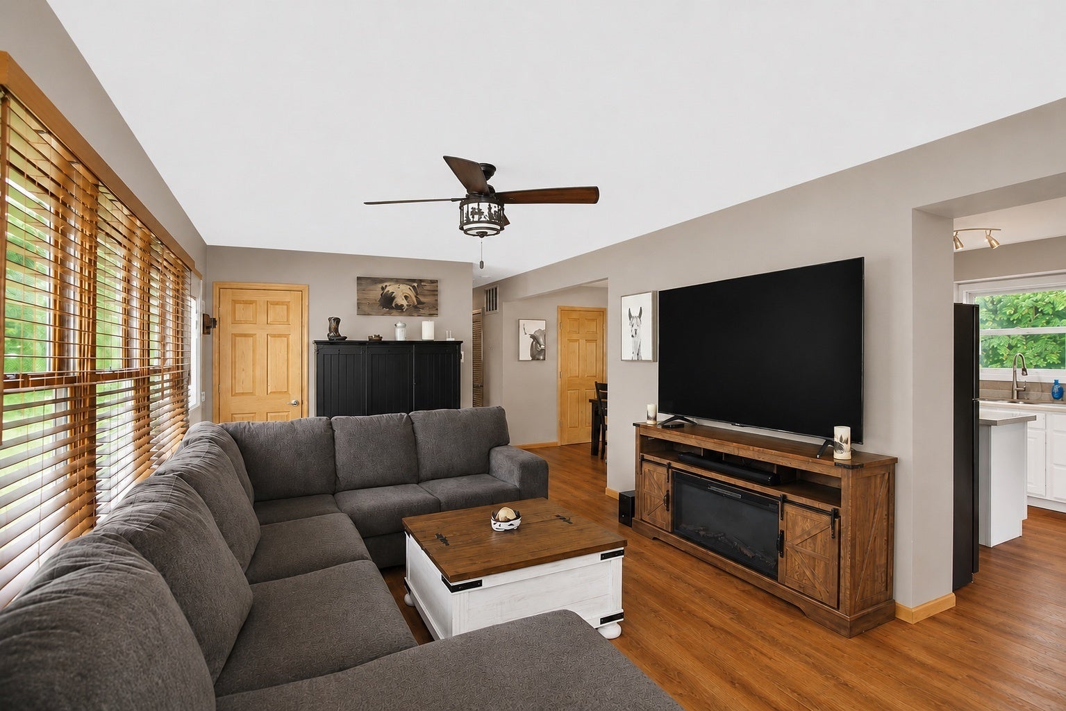 2302 Manor Lane