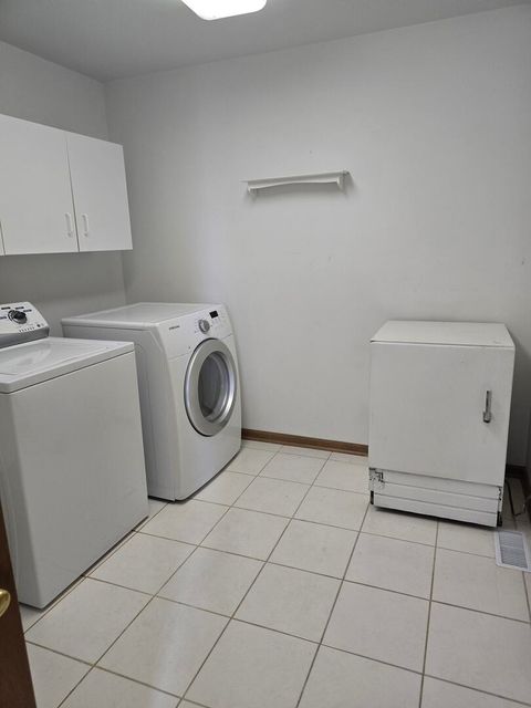 Tiny photo for 8413 Brookside Glen Drive, Tinley Park, IL 60487 (MLS # 12634271)