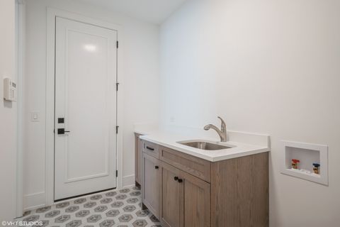 Tiny photo for 2522 HIDDEN OAK (LOT 7) Circle, Highland Park, IL 60035 (MLS # 12262003)