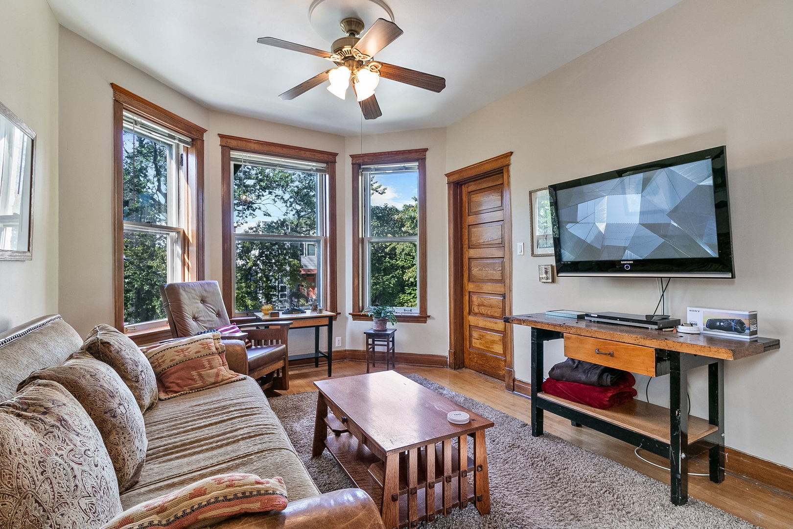 1821 N Sawyer Avenue 2