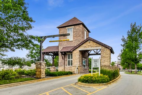 Tiny photo for 4071 Chesapeake Lane, Naperville, IL 60564 (MLS # 12613809)