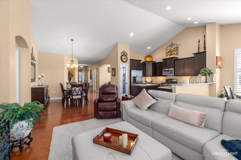 Tiny photo for 4071 Chesapeake Lane, Naperville, IL 60564 (MLS # 12613809)