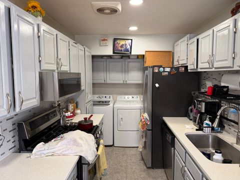 Tiny photo for 360 Meadow Court #360, Vernon Hills, IL 60061 (MLS # 12593063)