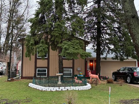 Photo of 108 Allison Court, Bolingbrook, IL 60440 (MLS # 12591200)