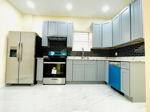 Tiny photo for 1426 N Central Park Avenue, Chicago, IL 60651 (MLS # 12377453)