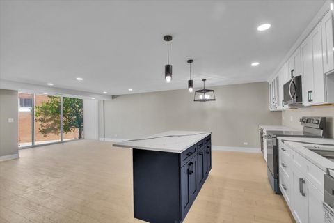 Tiny photo for 1301 N Western Avenue #134, Lake Forest, IL 60045 (MLS # 12643072)
