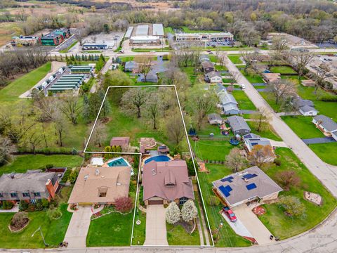 Tiny photo for 305 N Dale Avenue, McHenry, IL 60050 (MLS # 12537529)