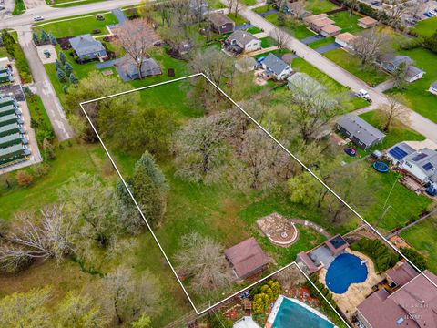 Tiny photo for 305 N Dale Avenue, McHenry, IL 60050 (MLS # 12537529)