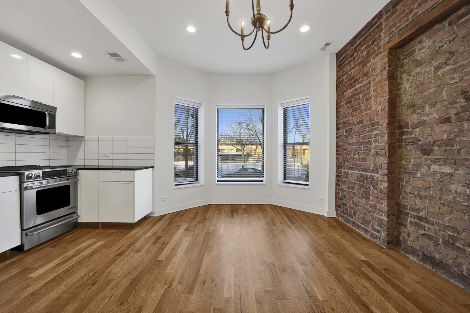 4911 S Calumet Avenue 2N