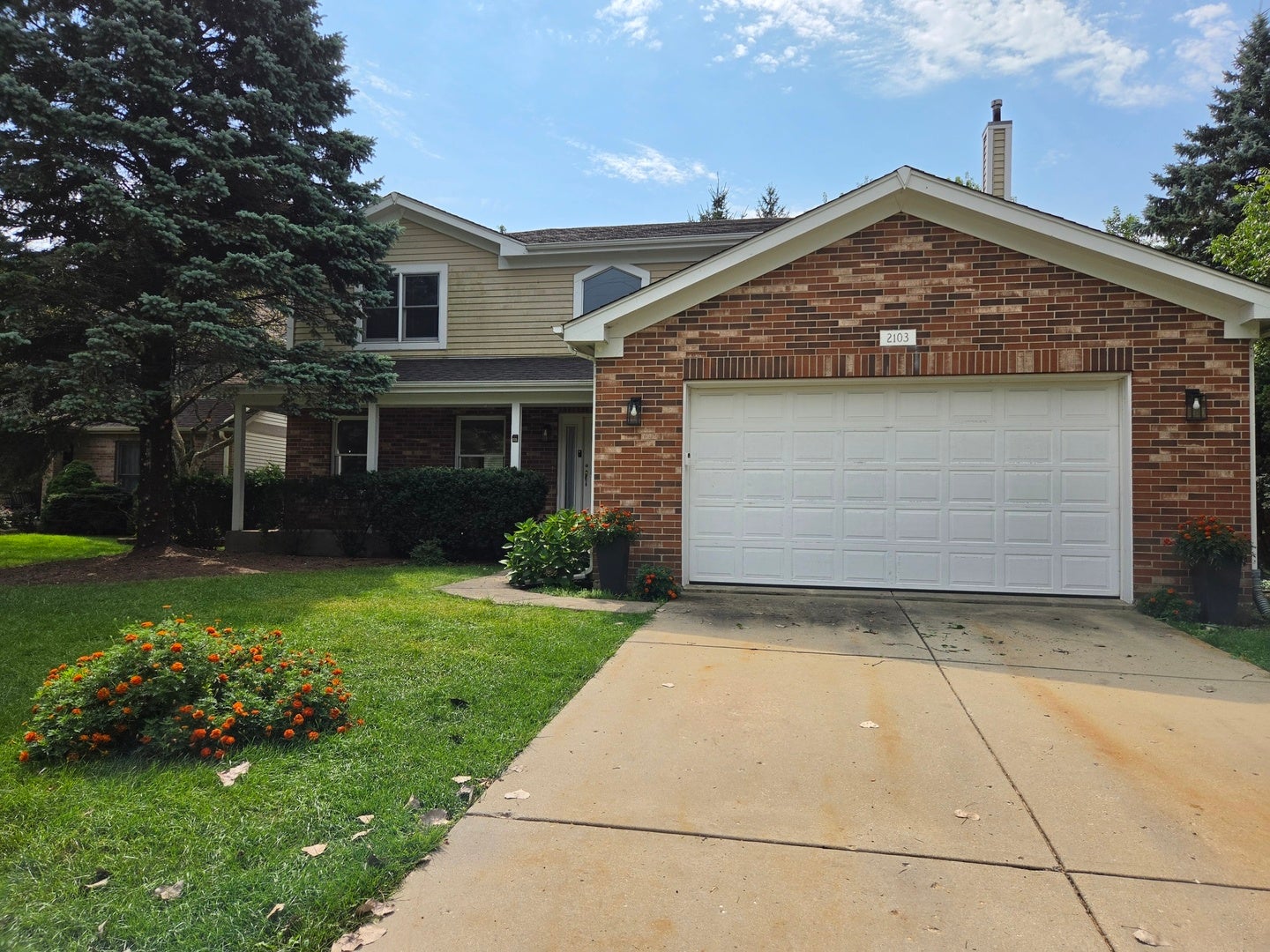 2103 E Seminole Lane
