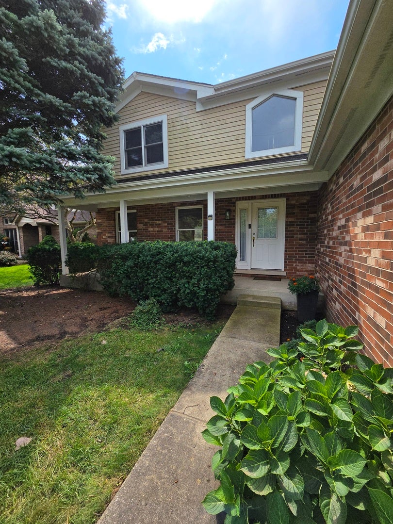 2103 E Seminole Lane