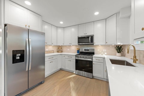 Tiny photo for 574 Cheyenne Trail, Carol Stream, IL 60188 (MLS # 12781430)