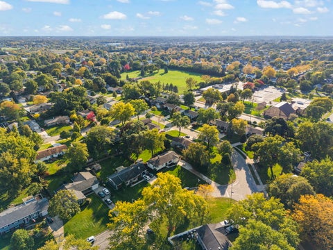Tiny photo for 574 Cheyenne Trail, Carol Stream, IL 60188 (MLS # 12781430)