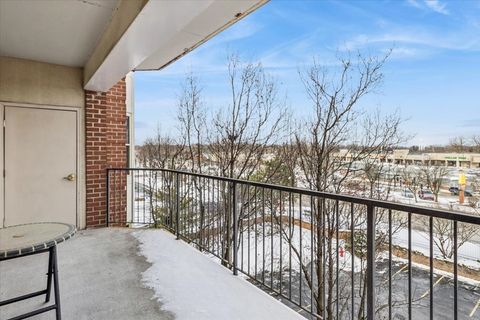 Tiny photo for 3100 Town Square Drive #308, Rolling Meadows, IL 60008 (MLS # 12552316)