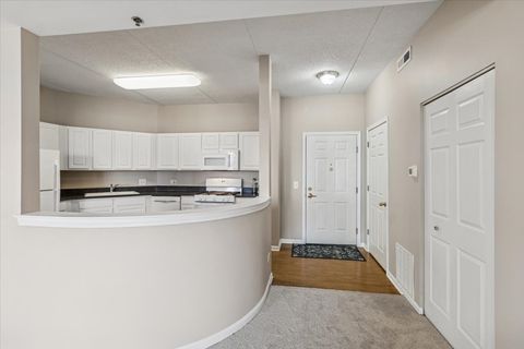 Tiny photo for 3100 Town Square Drive #308, Rolling Meadows, IL 60008 (MLS # 12552316)