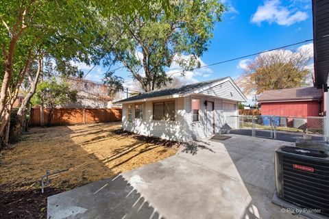 Tiny photo for 600 N IOWA Avenue, Villa Park, IL 60181 (MLS # 12573601)