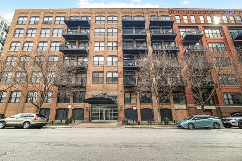 Tiny photo for 520 W Huron Street #602, Chicago, IL 60654 (MLS # 12473182)
