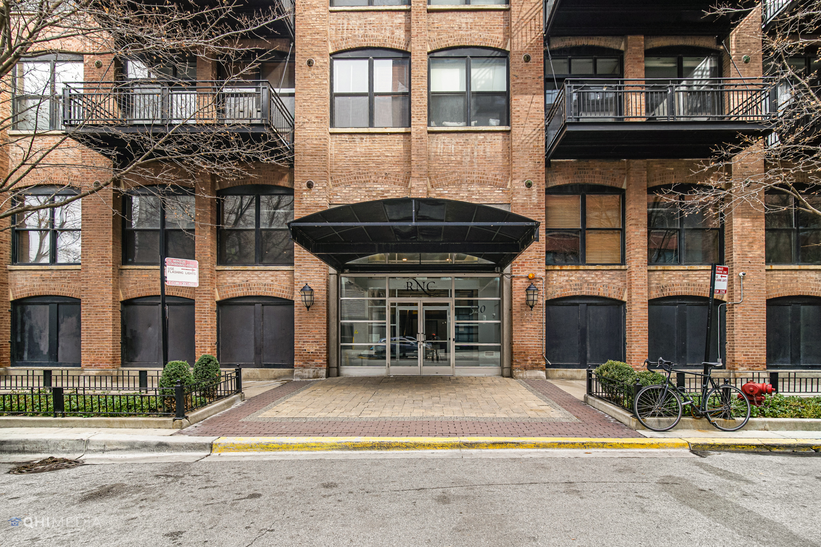 520 W Huron Street 602
