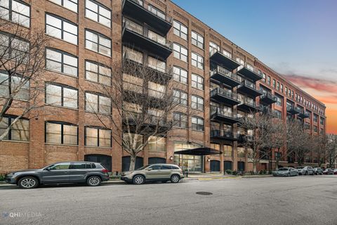 Tiny photo for 520 W Huron Street #602, Chicago, IL 60654 (MLS # 12473182)