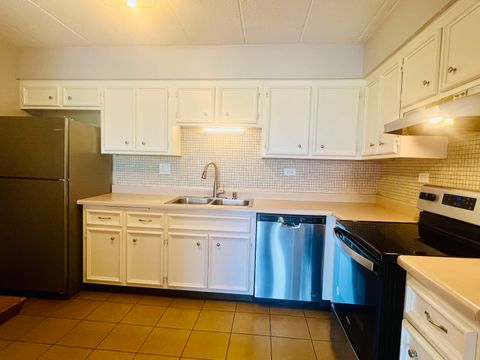 Tiny photo for 2930 N HARLEM Avenue #5D, Elmwood Park, IL 60707 (MLS # 12510683)