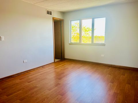 Tiny photo for 2930 N HARLEM Avenue #5D, Elmwood Park, IL 60707 (MLS # 12510683)