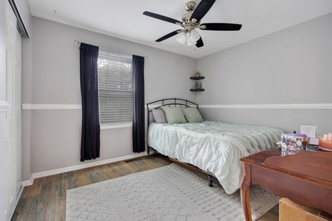 Tiny photo for 717 S Point Drive, Schaumburg, IL 60193 (MLS # 12783999)