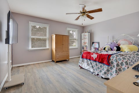 Tiny photo for 717 S Point Drive, Schaumburg, IL 60193 (MLS # 12783999)
