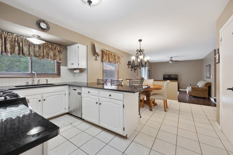 Tiny photo for 717 S Point Drive, Schaumburg, IL 60193 (MLS # 12783999)