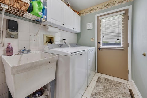 Tiny photo for 717 S Point Drive, Schaumburg, IL 60193 (MLS # 12783999)