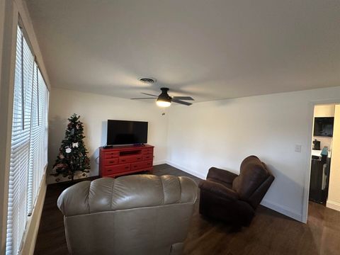 Tiny photo for 1924 N 7th Street, Murphysboro, IL 62966 (MLS # 100000219)