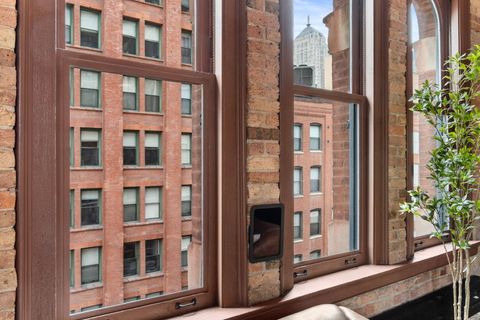 Tiny photo for 531 S Plymouth Court #602, Chicago, IL 60605 (MLS # 12399323)