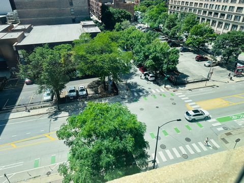 Tiny photo for 531 S Plymouth Court #602, Chicago, IL 60605 (MLS # 12399323)