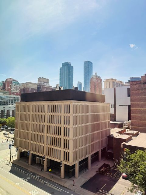 Tiny photo for 531 S Plymouth Court #602, Chicago, IL 60605 (MLS # 12399323)