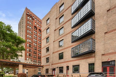 Tiny photo for 531 S Plymouth Court #602, Chicago, IL 60605 (MLS # 12399323)