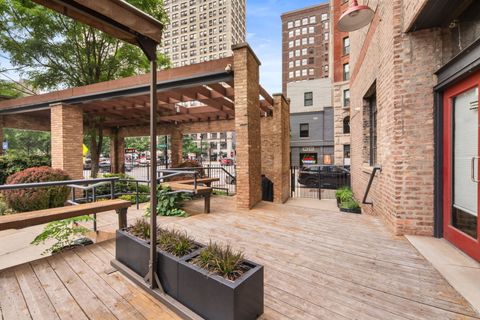 Tiny photo for 531 S Plymouth Court #602, Chicago, IL 60605 (MLS # 12399323)