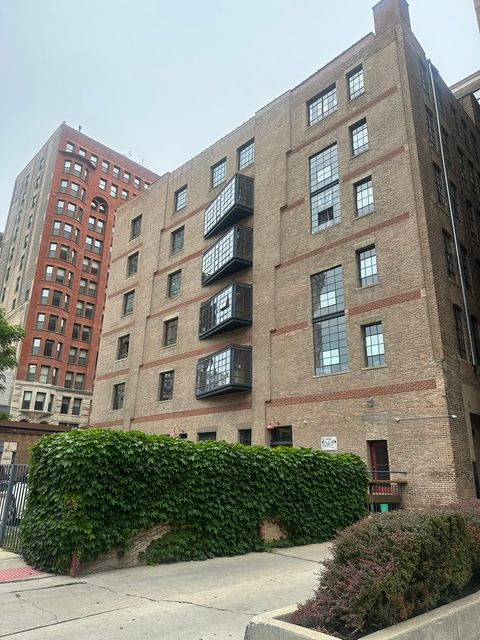 Tiny photo for 531 S Plymouth Court #602, Chicago, IL 60605 (MLS # 12399323)